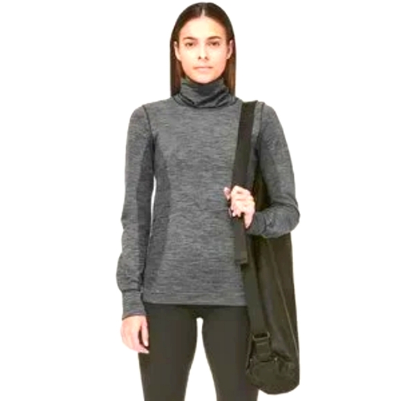 lululemon athletica Tops - Lululemon wooly wunder baselayer‎ turtleneck top size 6 grey